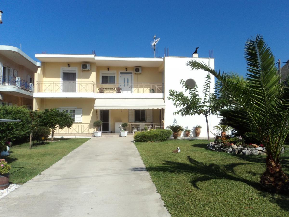 פלטאריה Alexandra' S Apartments מראה חיצוני תמונה