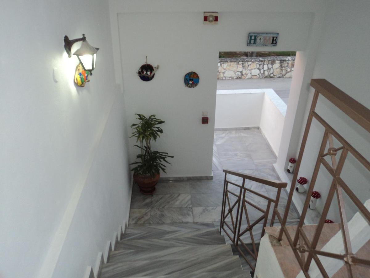 פלטאריה Alexandra' S Apartments מראה חיצוני תמונה