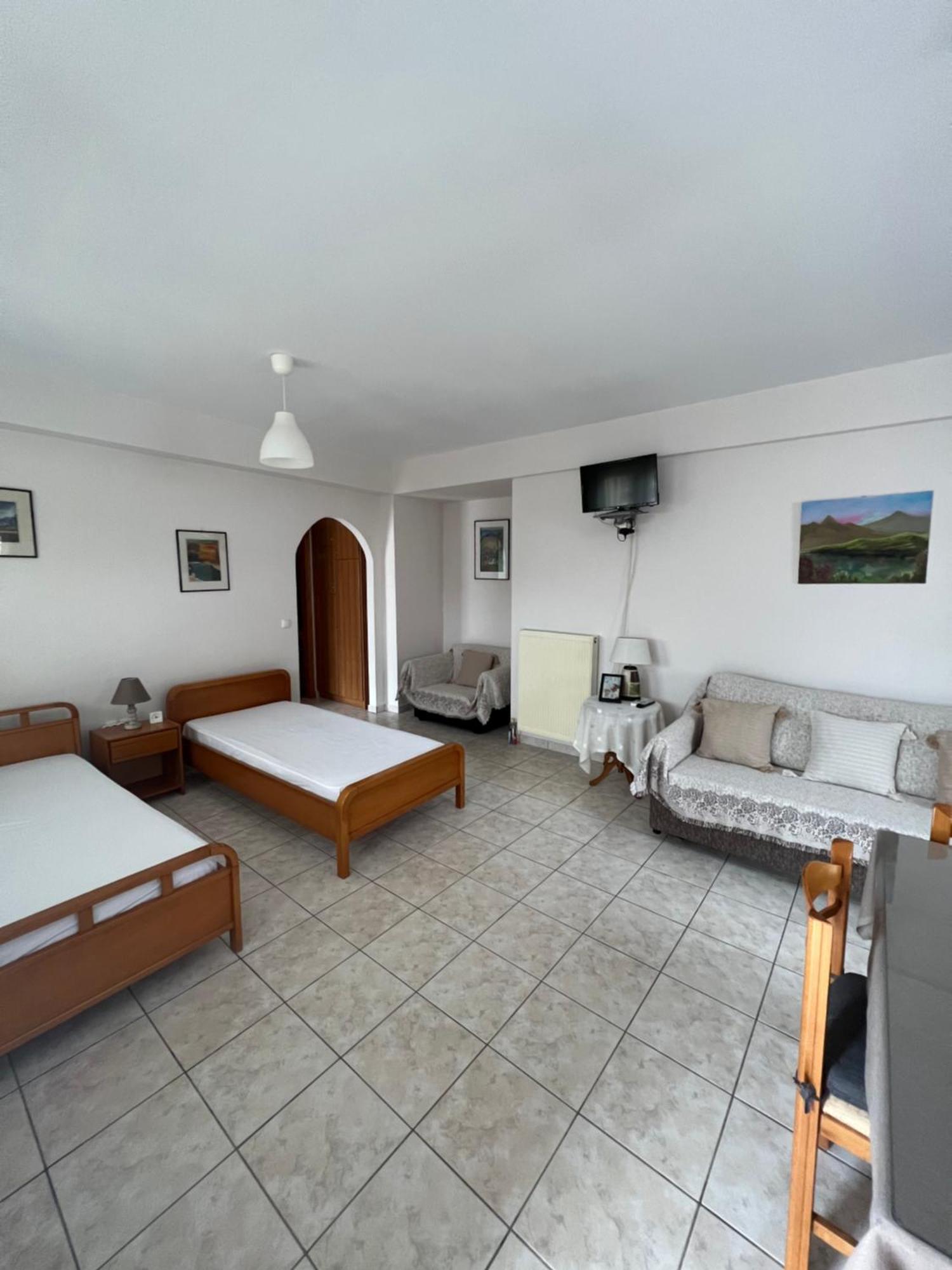 פלטאריה Alexandra' S Apartments מראה חיצוני תמונה