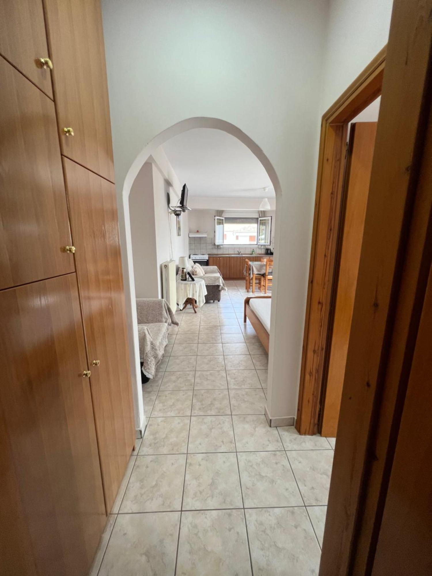 פלטאריה Alexandra' S Apartments מראה חיצוני תמונה