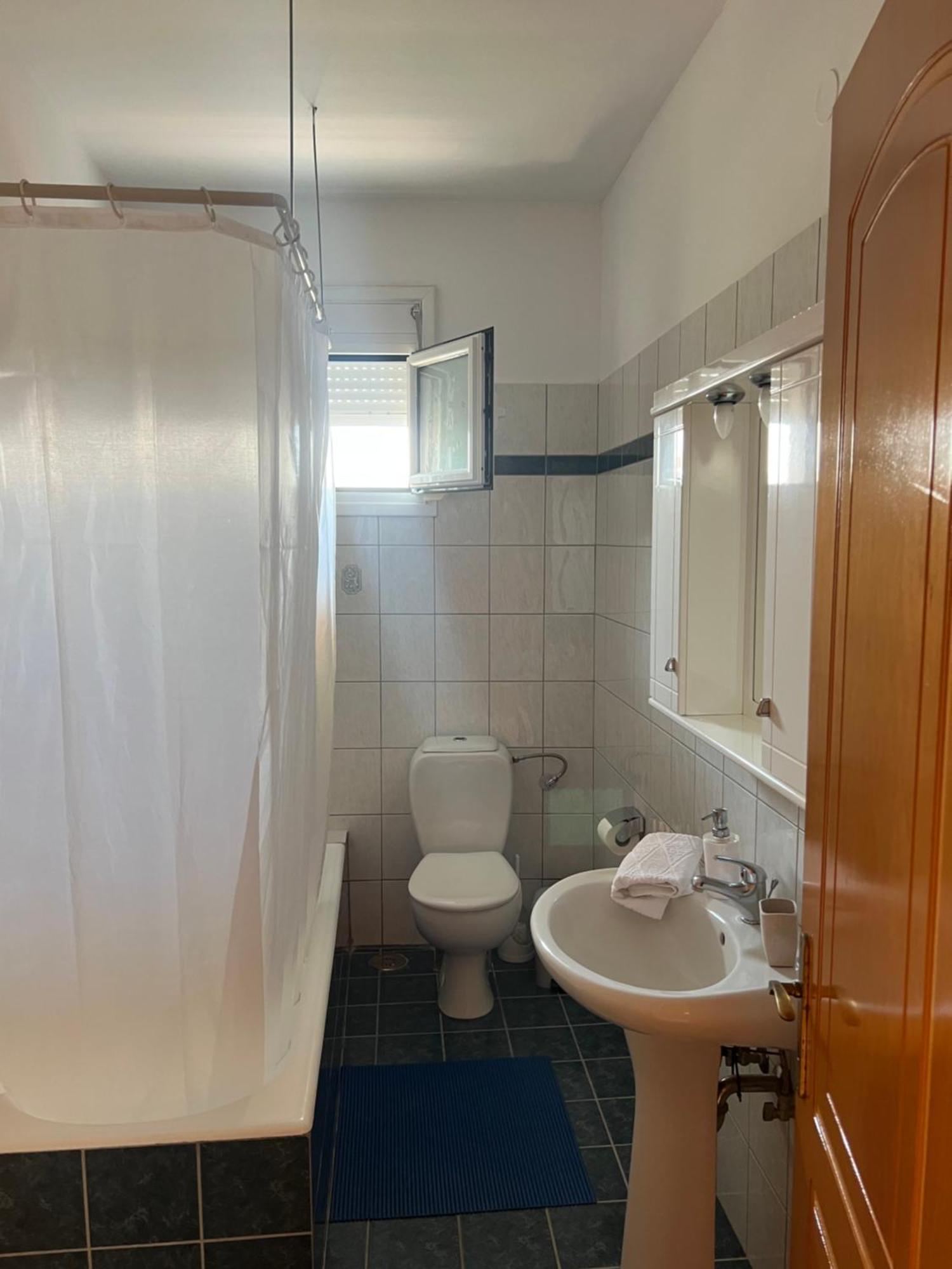 פלטאריה Alexandra' S Apartments מראה חיצוני תמונה