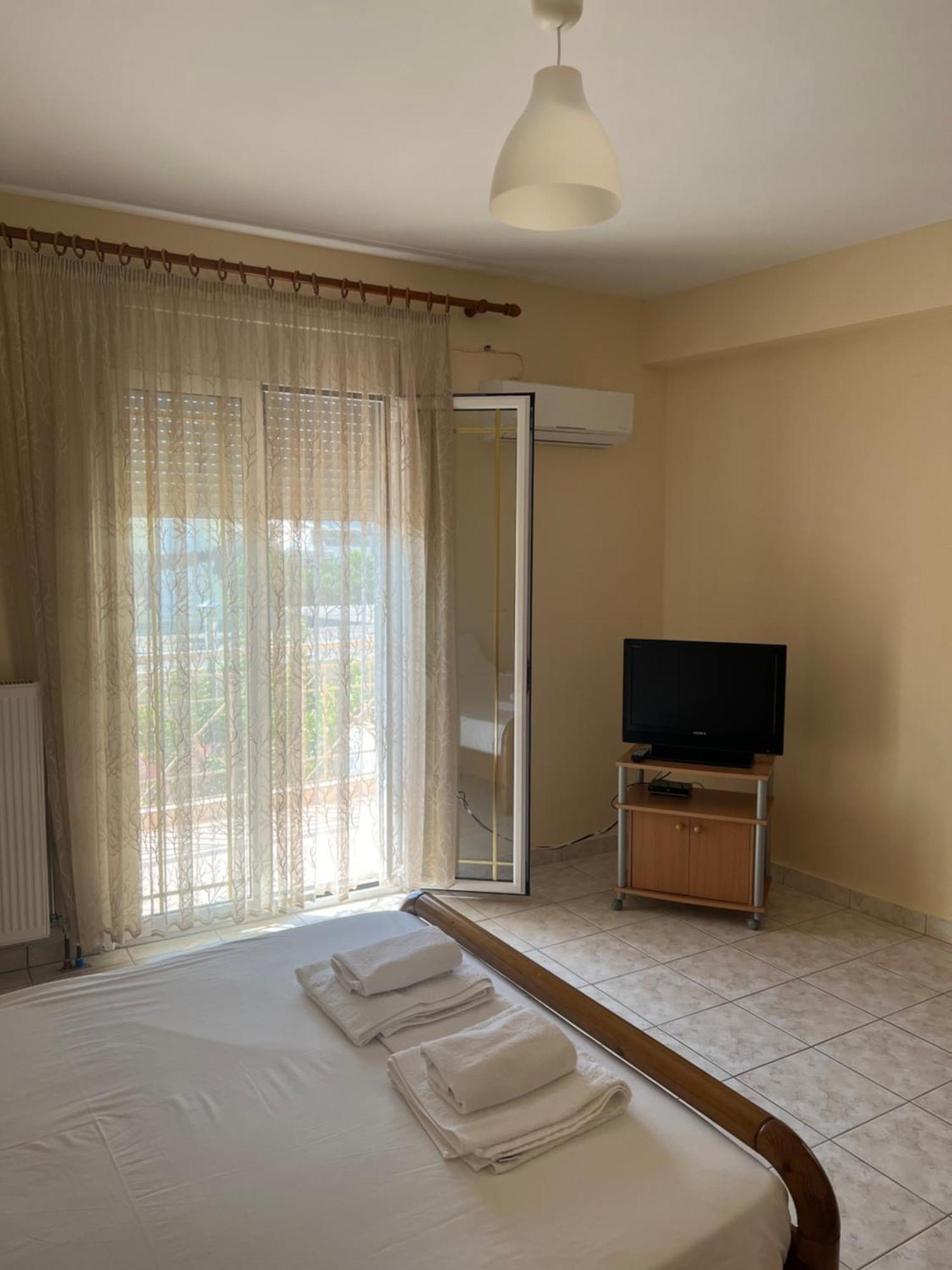 פלטאריה Alexandra' S Apartments מראה חיצוני תמונה