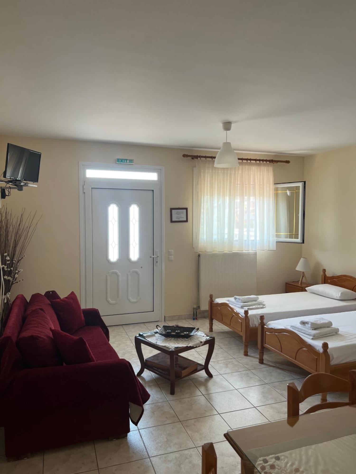 פלטאריה Alexandra' S Apartments מראה חיצוני תמונה